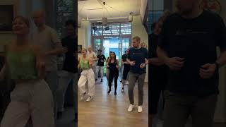 Pasitos de bachata en Alemania 🇩🇪  annabaila [upl. by Nyrek363]