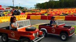 Driving Mini Land Rovers  Heavy Machines Adventure Diggerland [upl. by Lladnar]