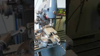 Aciera F3 universal milling machine in action [upl. by Tracie]