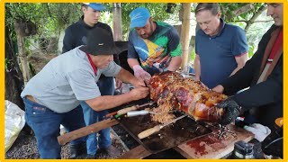 leitão recheado assado no forno em um dia de chuva [upl. by Olotrab]