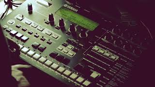 65 Yamaha Rm1x  a quick electro jam [upl. by Poppo]