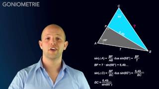 Goniometrie  het bewijs en gebruik van de sinusregel  WiskundeAcademie [upl. by Fredek]