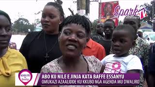 Omukazi azaalidde ku kkubo erigenda ku Nile nga agenda mu dwaliro [upl. by Dorree]