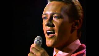 Righteous Brothers  Unchained Melody Live  Best Quality 1965 [upl. by Akyre883]