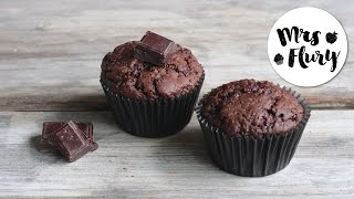 Vegane Schokoladen Muffins  Super saftig und lecker  Vegan backen mit Mrs Flury [upl. by Lillith]