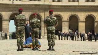 Honneurs au Général Bigeard aux Invalides [upl. by Hafital]