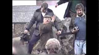 Fred Dibnah demolishes chimney at Whitworth in 1991 [upl. by Adnuhsat]