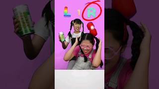 맛있는건 어느쪽 🤣 twinroozi mukbang funnyvideo [upl. by Litta823]