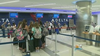 Delta OKs Offers Of Up To 9950 To Flyers Who Give Up Seats [upl. by Sherri]