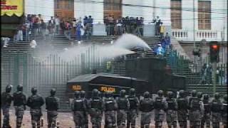 Diez alumnos del colegio Mejía fueron detenidos esta mañana [upl. by Larochelle]