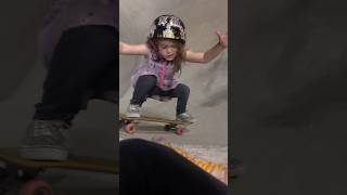 Delylah 7yo girl skateboarding skatepark [upl. by Caprice]