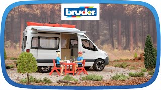 MB Spinter Camper mit Fahrer  02672  BRUDER Spielwaren [upl. by Ynoyrb852]