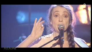 Catherine Ringer quot Marcia Baila quot Concert Alcaline Le Trianon Paris Diffusé en Avril 2018 [upl. by Geneva]