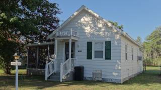 Hotel Tour Chincoteague Island Vacation Cottages Canal Side Cottage [upl. by Akinorev]