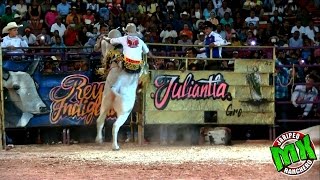 ¡¡¡SE QUERÍA SALIR EL TORO RANCHO LOS DESTRUCTORES EN TECOMATLAN PUEBLA 2017 [upl. by Lonna]