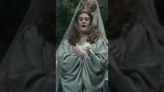 Joan Sutherland mastering melismatic singing [upl. by Aztinad]