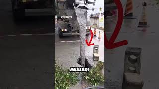 Cara memperbaiki jalan beton yang kopong shortvideo konstruksi perbaikanjalan truk beton [upl. by Archangel]