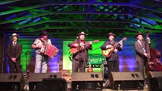 The Waddington Brothers Lakes Bluegrass Festival quotCool Clear Waterquot [upl. by Mahalia]