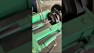 The process of removing rotor bearings by using hydraulic unit tools shorts [upl. by Murtha]