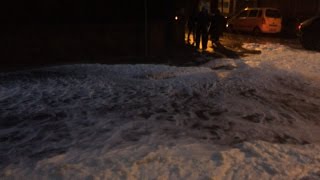 Tempête  de lécume dans les rues de SaintMalo [upl. by Partan]