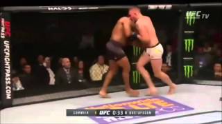 Alexander Gustafsson almost finishes Daniel Cormier [upl. by Mendelsohn289]