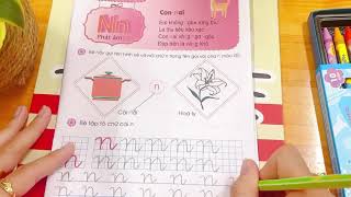 Kindergarten teacher instructs a lesson about the letter N [upl. by Merissa]