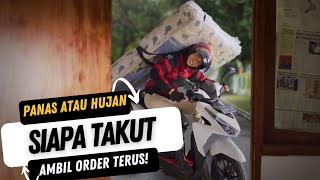 KERJA PAKAI KAKI Mutlak Pakai AP Moto yang anti hujan amp becek [upl. by Sivart]