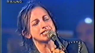 Gianna Nannini live 1993 Bello e impossibile [upl. by Elletnohs]