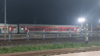 Train No 09447 Ahmedabad Patna Clone Spl skipping Danapur and 13201 Patna Mumbai Express Departing [upl. by Loy897]