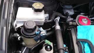 KIA Sedona Carnival 29 CRDi power steering and brake fluid tank installation [upl. by Hernandez626]