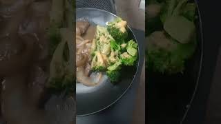 Liver Onions Gravy amp Broccoli amp Cheese dinner [upl. by Flan]