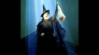 Defying Gravity Idina Menzel  Wicked  Broadway  20031028 [upl. by Lael43]