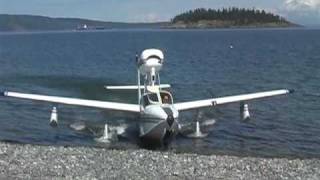 N7615L Lake LA4 Amphibious Seaplane parking on the beach [upl. by Nataniel]