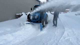 LS Tractor souffleur frontal front snowblower [upl. by Wurster88]