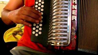 aprende a tocar el sube y baja polka hohner corona II intro acordeon de botones [upl. by Petronille218]