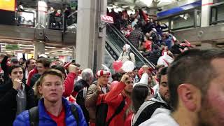 Hinchas de River Plate copando el Metro de Madrid [upl. by Nilved]