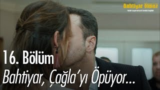 Bahtiyar Aylinin yanında Çağlayı öpüyor  Bahtiyar Ölmez 16 Bölüm [upl. by Olinad]