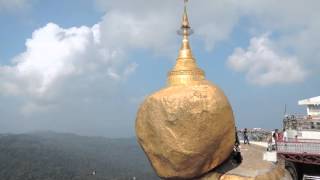 Mt Kyaiktiyo Golden Rock Kyaiktiyo Pagoda in Myanmar Burma！  奇跡の岩 チャイティーヨー・パゴダ（ゴールデンロック） [upl. by Marlee645]