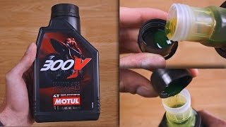 Motul 300v 10W40 Factory Line Double Ester original oil engine show [upl. by Otir]