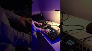 Mpc 2500 vs Analog Rytm [upl. by Hoi]