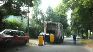 Short Clip Schörling 3r collecting recycable fraction [upl. by Enajharas111]