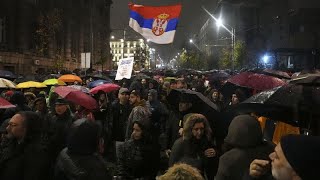 Serbie  11 personnes arrêtées après leffondrement meurtrier dans une gare [upl. by Lairea]