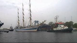 Russisches Segel Schul Schiff MIR Iin Richtung Hamburg Hafengeburtstag 2017 [upl. by Teloiv]