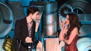 Kristen Stewart And Robert Pattinson Win Best Kiss [upl. by Akemor23]