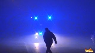 Silvester 20152016 Passant macht Weg frei für Rettungswagen des ASB Lüneburg [upl. by Auohc492]