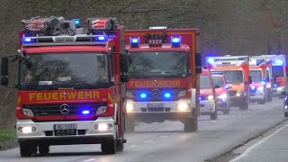 Flugnotlage  Sirenenalarm Einsatzfahrten zur ICAOÜbung Lübeck 2024 [upl. by Anilev]