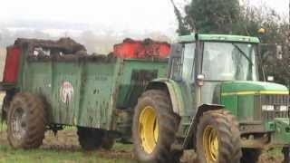 épandage de fumier avec john deere x2 et telescopic jcb in extreme condition [upl. by Indys]