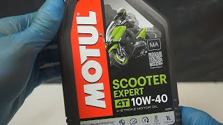 Motul Scooter Expert 4T 10W40 What does the original engine oil look like [upl. by Enihpesoj]