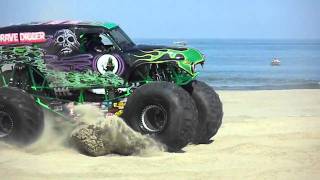 Grave Digger 2011 Monsters on the Beach Virginia Beach HD [upl. by Aruon]