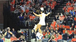 UVa Basketball Halftime  Amazing Bowl Lady [upl. by Erised]